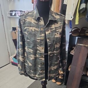 Forever 21 Camouflage Military-Style Women's Jacket - Green Camo